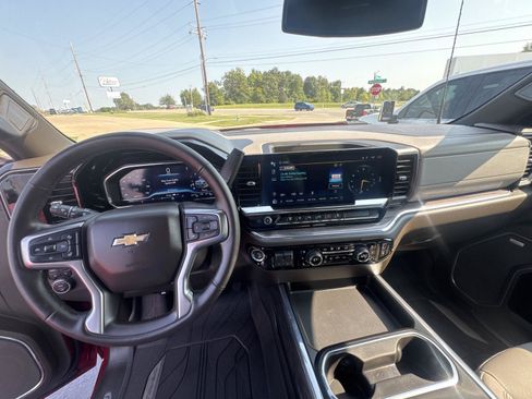 Used 2024 Chevrolet Silverado 2500 LTZ w/ LTZ Plus Package AWD/4WD image 19