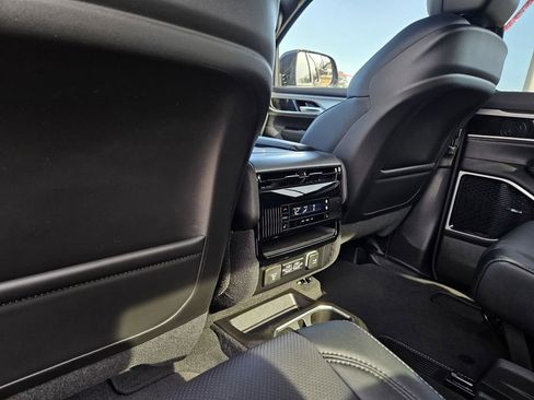 New 2026 Jeep Grand Wagoneer Limited AWD/4WD image 28