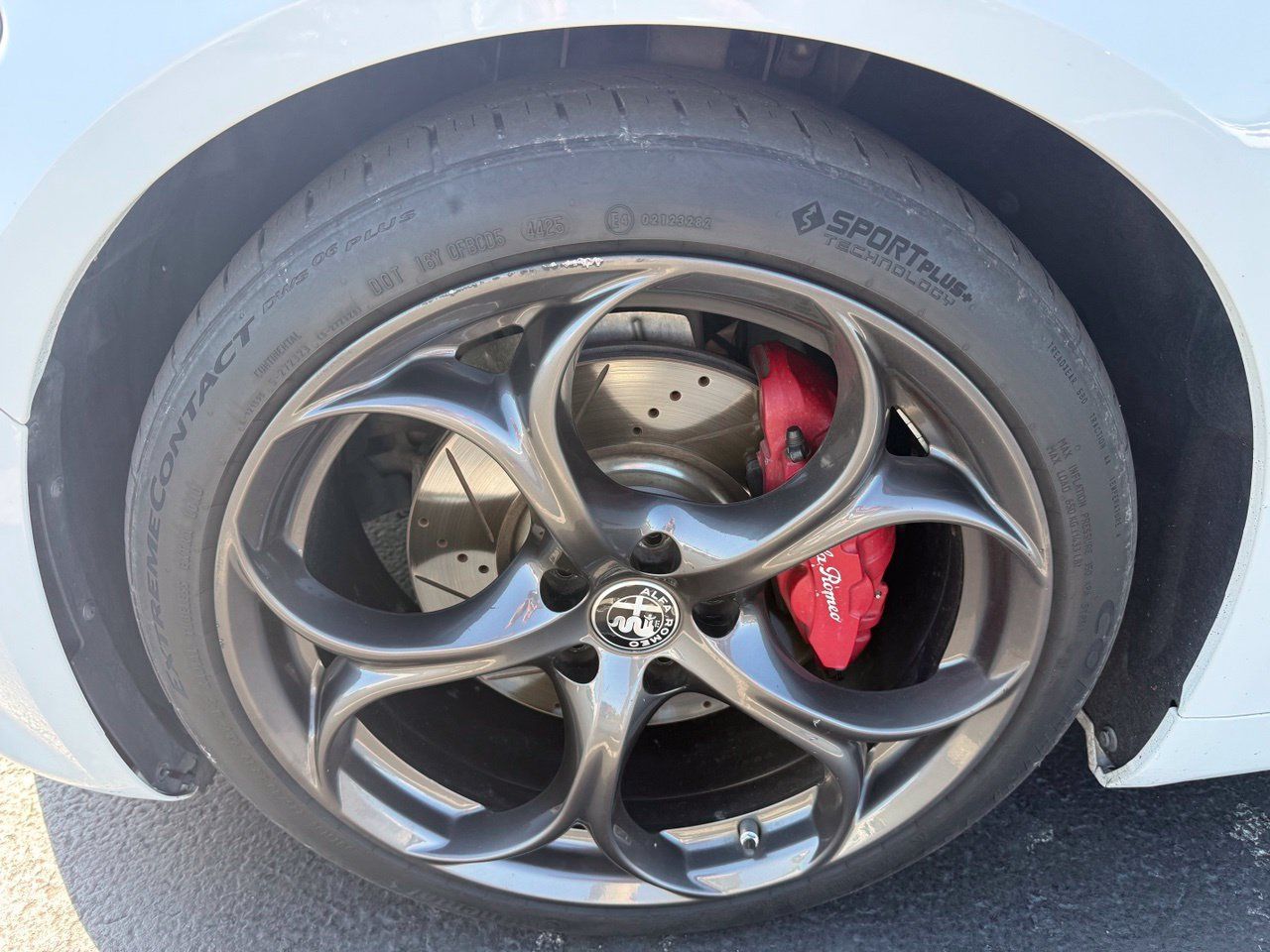Used 2019 Alfa Romeo Giulia Ti Sport w/ Quick Order Package 22U Sport RWD image 4