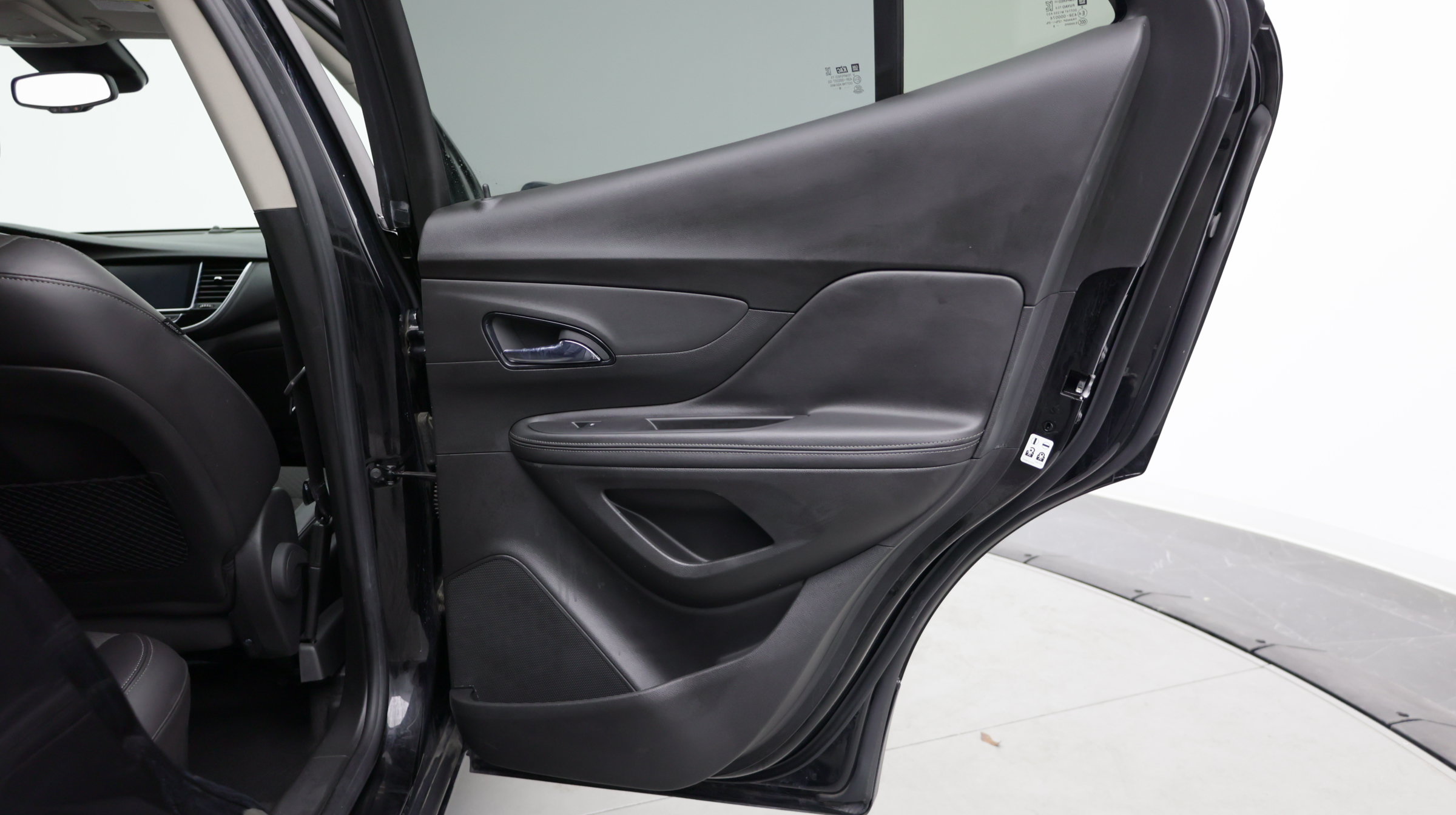 Used 2019 Buick Encore Preferred w/ LPO, Active Package FWD image 29