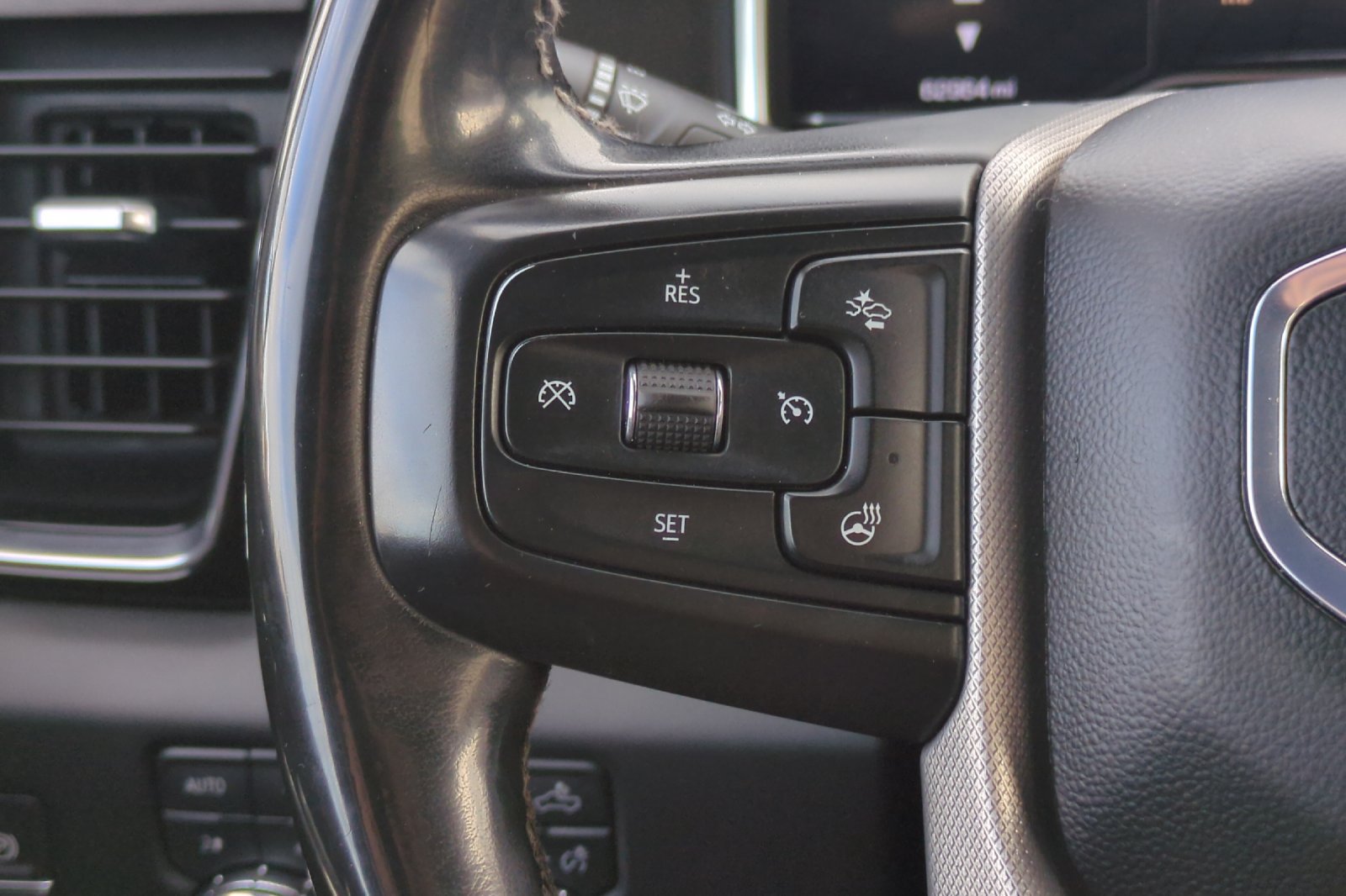 Used 2025 GMC Sierra 3500 Denali AWD/4WD image 35