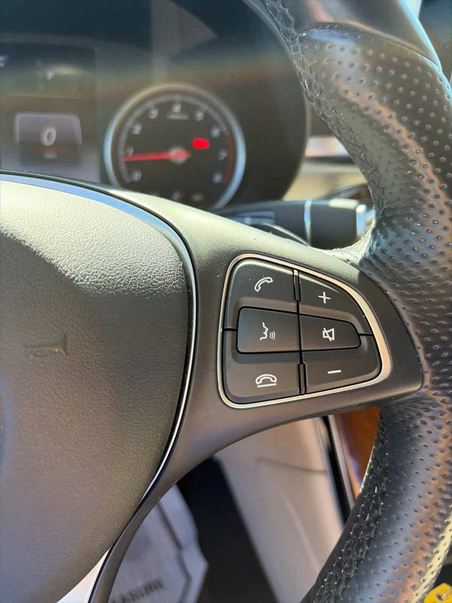 Used 2016 Mercedes-Benz GLC 300 4MATIC image 21