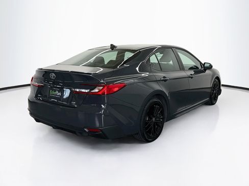 Used 2025 Toyota Camry SE FWD image 9