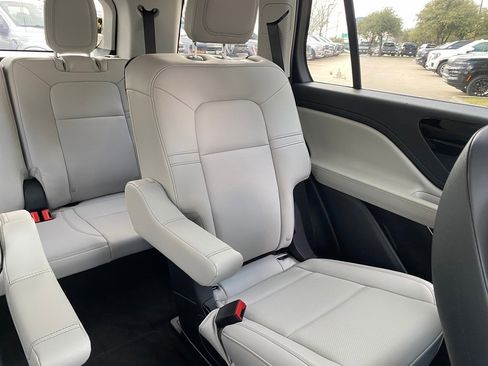 New 2026 Lincoln Aviator 2WD image 22