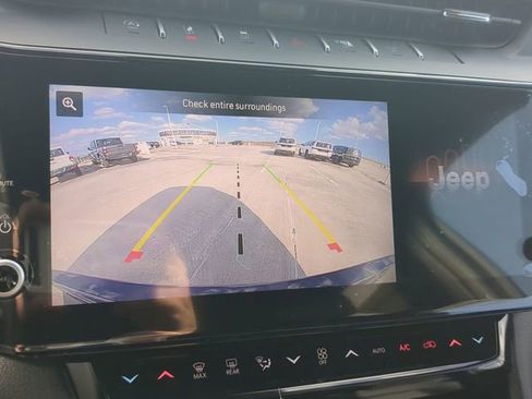 New 2026 Jeep Grand Cherokee Limited RWD image 24