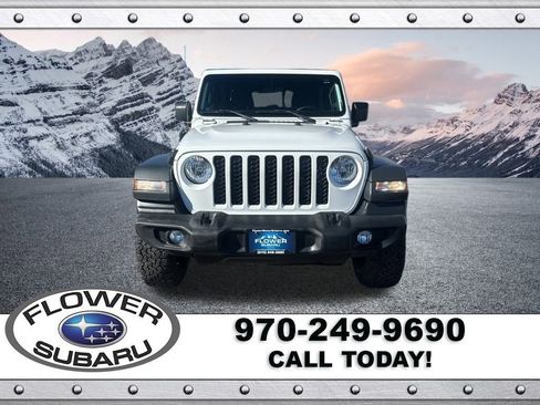 Used 2020 Jeep Gladiator Sport image 2