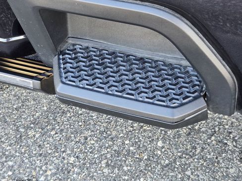 Used 2024 GMC Sierra 2500 Denali Ultimate image 12