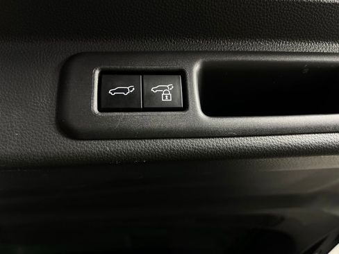 Used 2024 Toyota Sequoia Platinum image 28