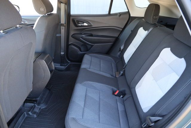 Used 2025 Chevrolet Trax LS w/ LS Convenience Package FWD image 12