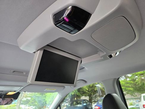 Used 2019 Honda Pilot Touring image 13