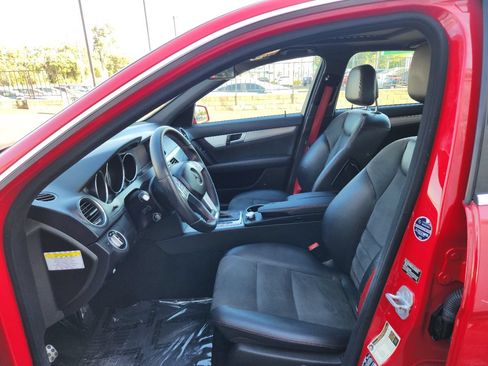 Used 2013 Mercedes-Benz C 250 Sedan image 9