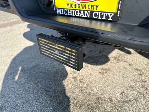 Used 2022 Jeep Gladiator Sport image 45