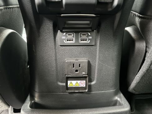Certified 2023 Jeep Wrangler Unlimited Rubicon AWD/4WD image 44