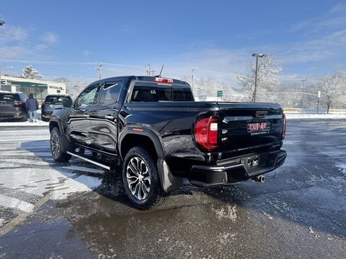 Used 2023 GMC Canyon Denali image 4