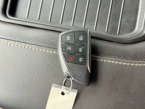Used 2022 Chevrolet Tahoe Premier AWD/4WD image 35