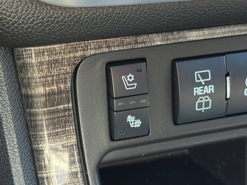 Used 2017 GMC Acadia Limited SLT AWD/4WD image 27