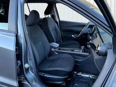 Used 2022 Nissan Kicks SV FWD image 28