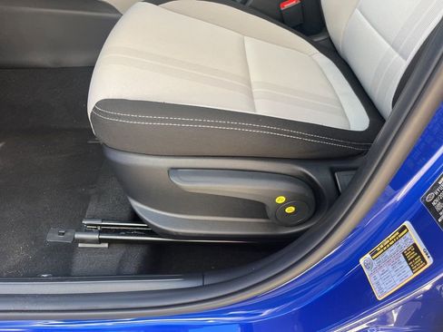 Used 2025 Hyundai Venue SEL image 16