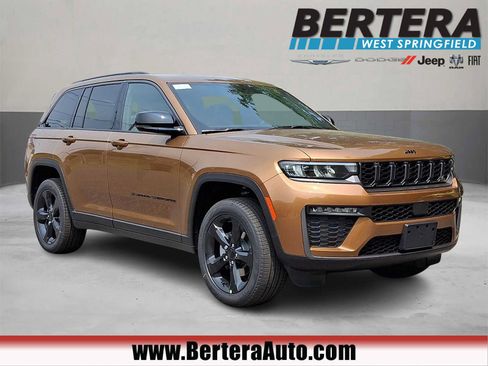 New 2026 Jeep Grand Cherokee Limited w/ Limited Altitude Package AWD/4WD image 1