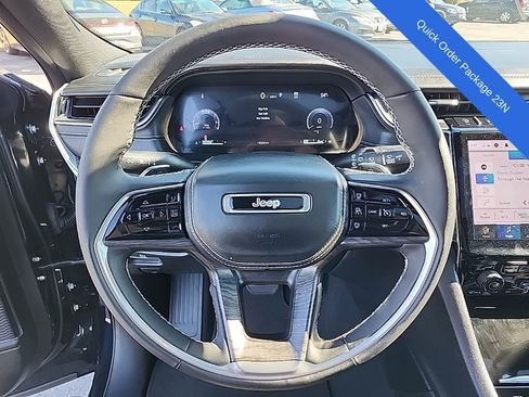 Certified 2024 Jeep Grand Cherokee Overland image 4