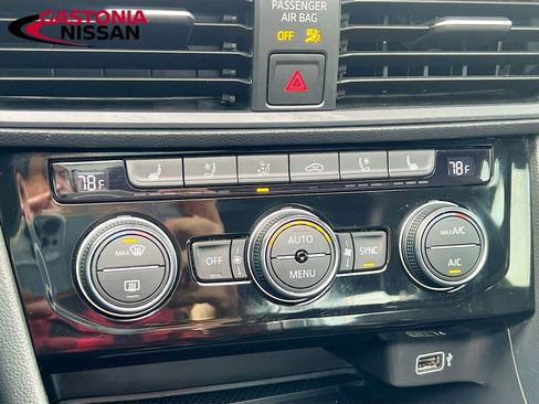 Used 2020 Volkswagen Jetta GLI Autobahn image 19