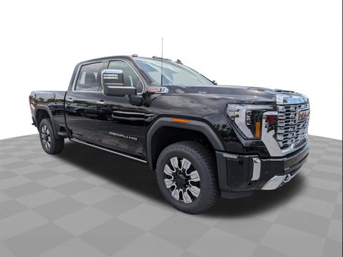 New 2026 GMC Sierra 2500 Denali w/ Denali Reserve Package AWD/4WD image 2