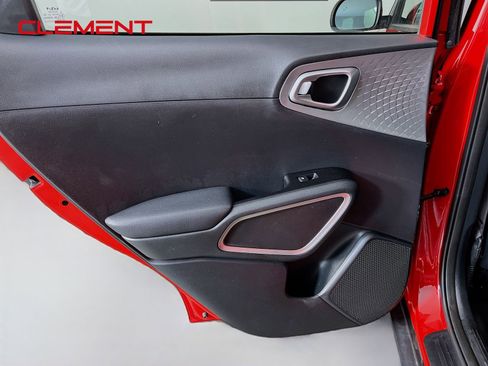 Used 2024 Kia Soul LX w/ Option Group 015 FWD image 28
