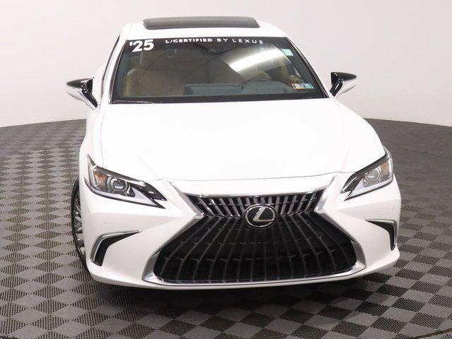 Certified 2025 Lexus ES 300h w/ Technology Package FWD image 3