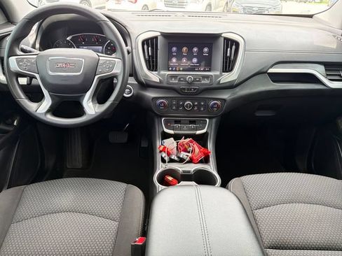 Used 2022 GMC Terrain SLE w/ Driver Convenience Package FWD image 9