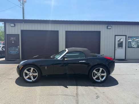 Used 2007 Pontiac Solstice Convertible w/ Premium Package RWD image 16