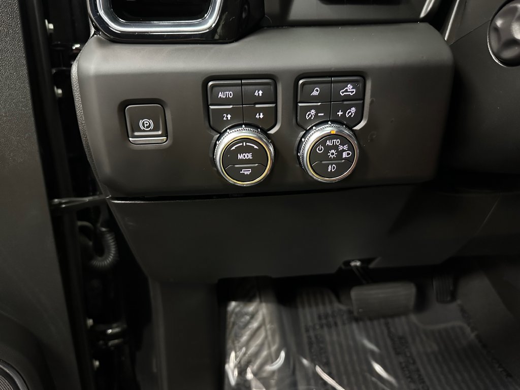 Used 2023 GMC Sierra 1500 Denali Ultimate AWD/4WD image 33