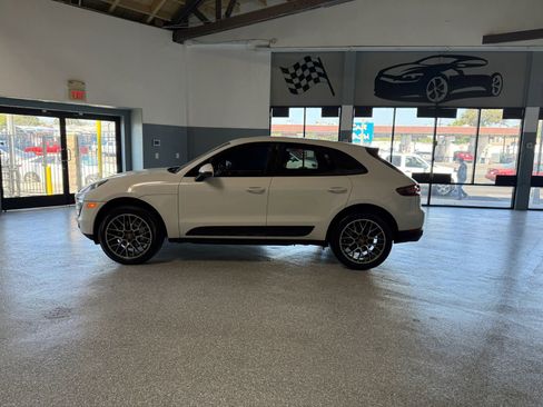 Used 2015 Porsche Macan S image 4