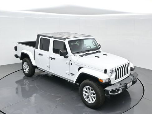 Used 2023 Jeep Gladiator Sport image 57
