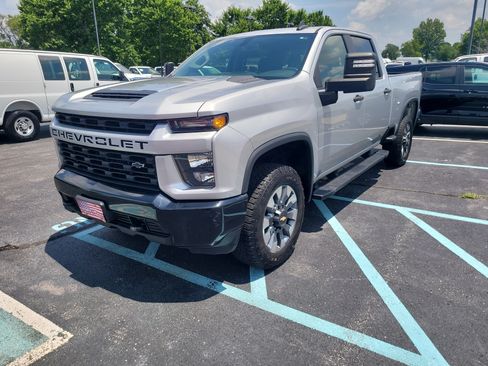 Used 2021 Chevrolet Silverado 2500 Custom w/ Custom Value Package AWD/4WD image 9