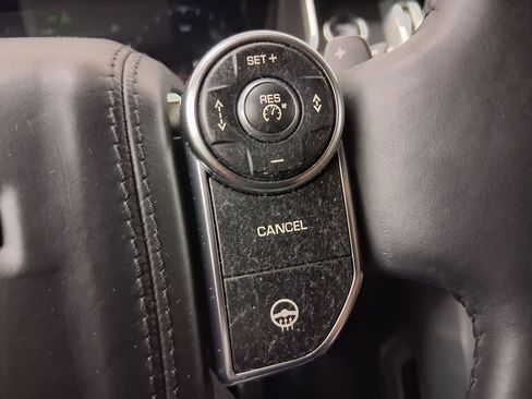 Used 2015 Land Rover Range Rover Supercharged image 23