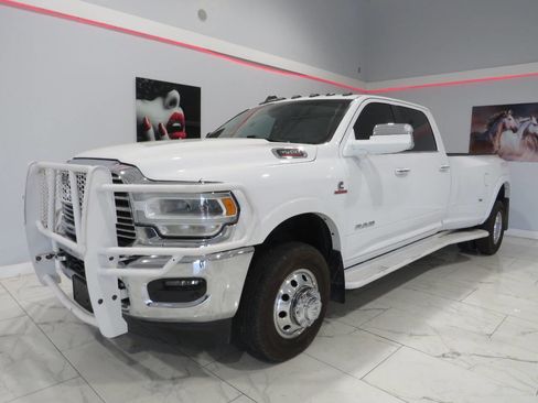 Used 2020 RAM 3500 Laramie image 8