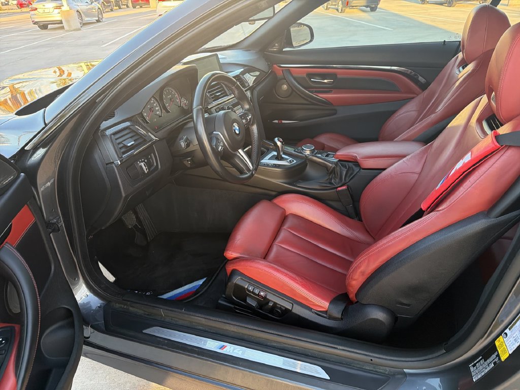 Used 2015 BMW M4 Convertible RWD image 22