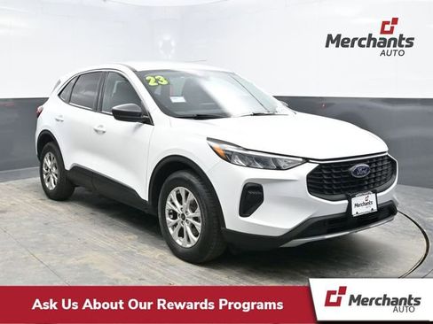 Used 2023 Ford Escape Active image 1