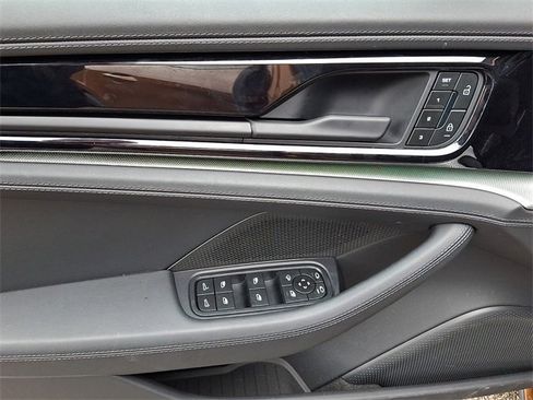 New 2025 Porsche Panamera 4 image 14