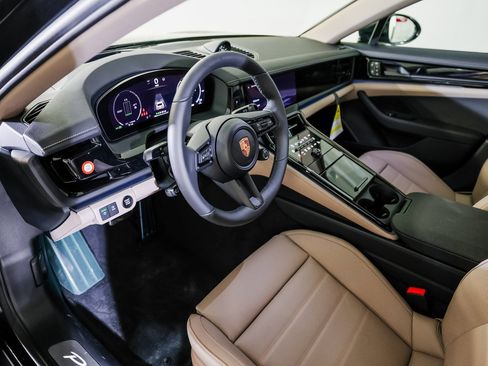 New 2026 Porsche Panamera 4 image 4