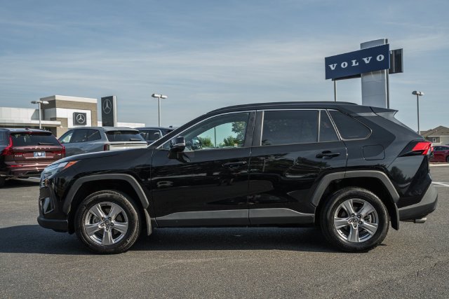 Used 2025 Toyota RAV4 XLE w/ Convenience Package AWD/4WD image 4