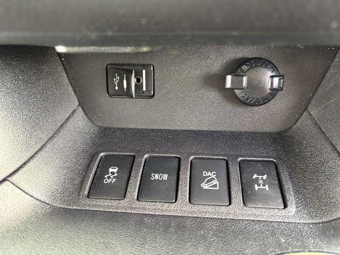 Used 2014 Toyota Highlander Limited Platinum AWD/4WD image 29