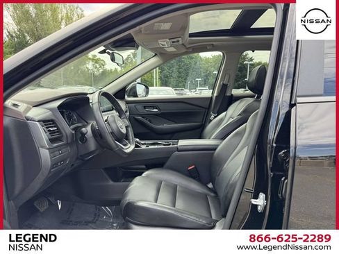Certified 2023 Nissan Rogue SV w/ SV Premium B Package AWD/4WD image 17
