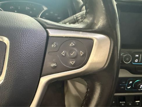 Used 2019 GMC Terrain SLE w/ GMC Pro Grade Package AWD/4WD image 19