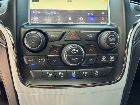 Used 2018 Jeep Grand Cherokee Trackhawk AWD/4WD image 43