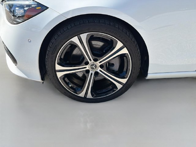 Used 2025 Mercedes-Benz C 300 Sedan image 39