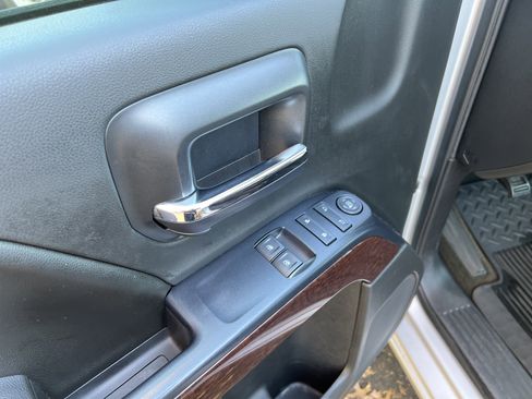 Used 2017 GMC Sierra 1500 SLE w/ SLE Preferred Package image 15