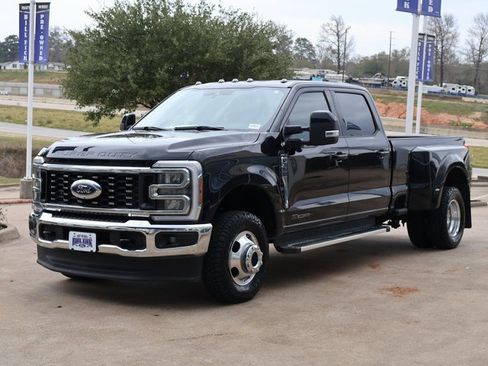 Used 2024 Ford F350 Lariat w/ FX4 Off-Road Package image 8