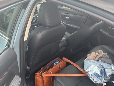 Used 2024 Nissan Sentra SR w/ SR Premium Package image 8