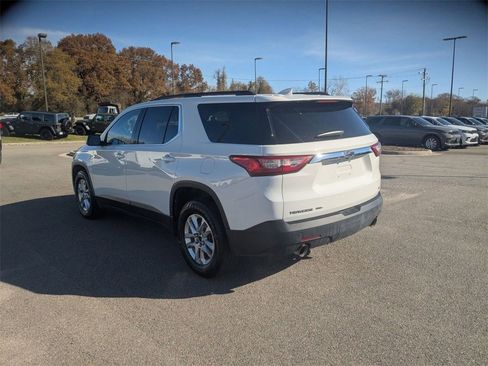 Used 2019 Chevrolet Traverse LT image 3